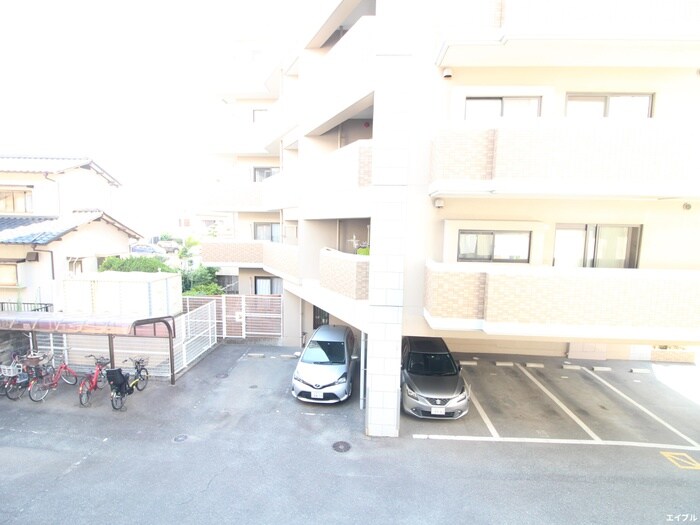 物件内観写真22　(室内からの展望)