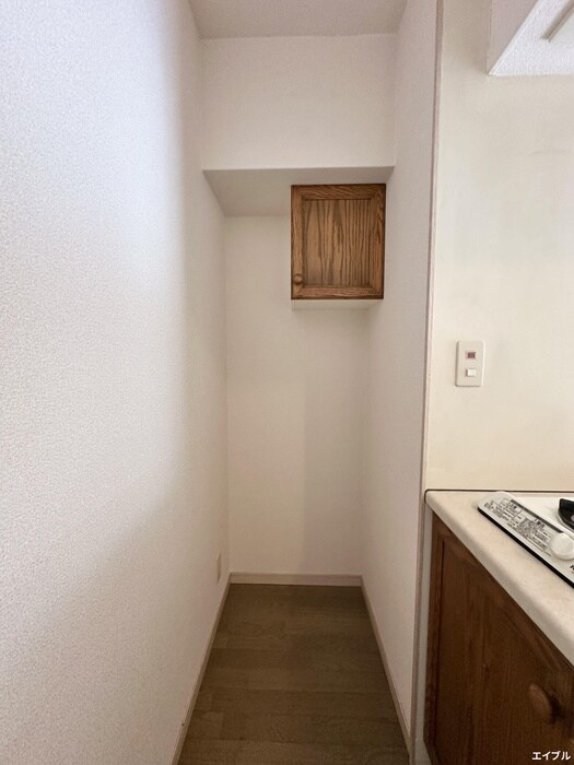 物件内観写真17　(廊下)