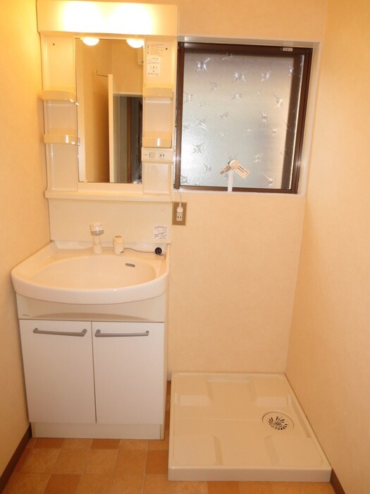 物件内観写真8　(洗面)