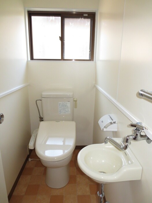物件内観写真9　(トイレ)