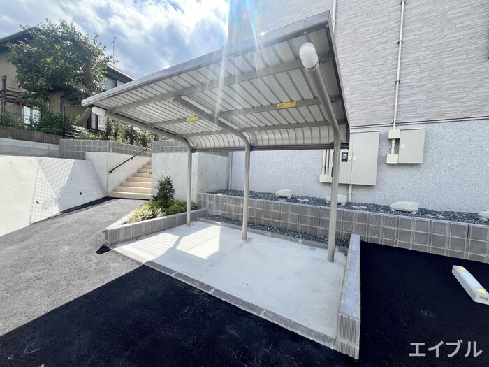 物件外観写真5　(駐輪場)