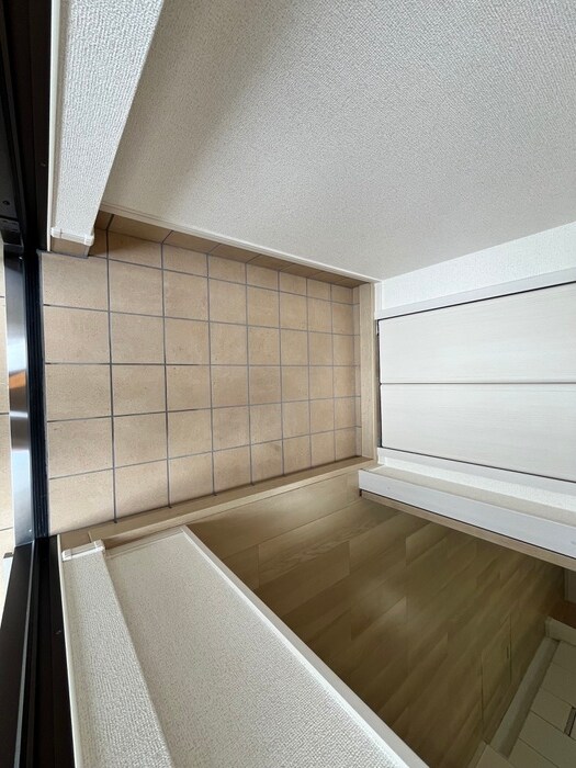 物件内観写真17　(玄関)