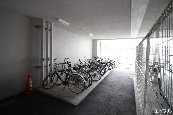 物件外観写真5　(駐輪場)