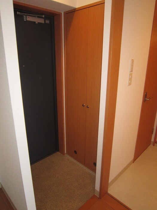 物件内観写真15　(玄関)
