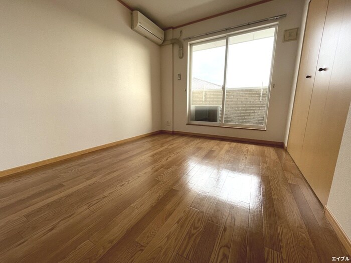 物件内観写真9　(居室)