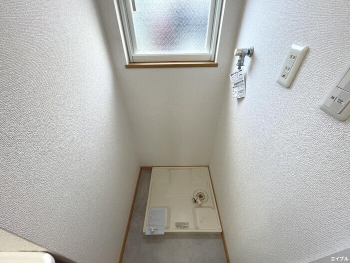 物件内観写真19　(洗濯機置場)