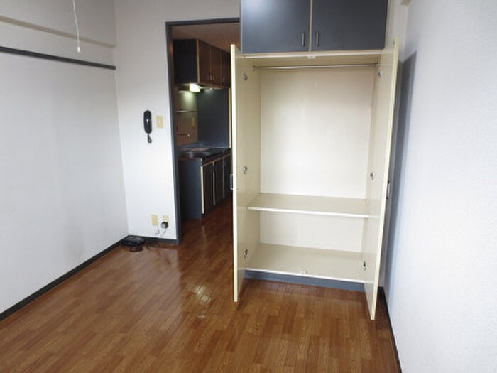 物件内観写真10　(収納)