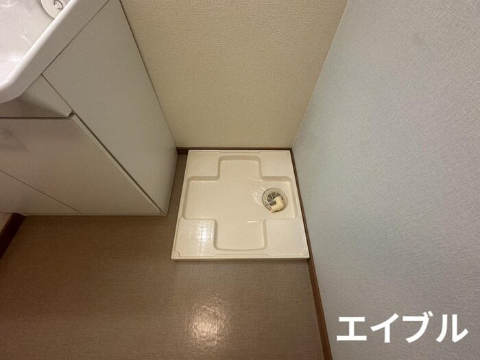 物件内観写真17　(洗濯機置場)