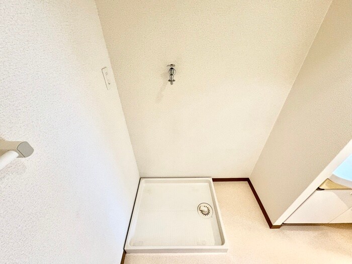 物件内観写真20　(洗濯機置場)