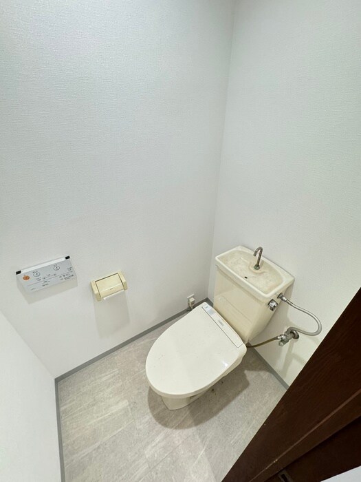 物件内観写真9　(トイレ)
