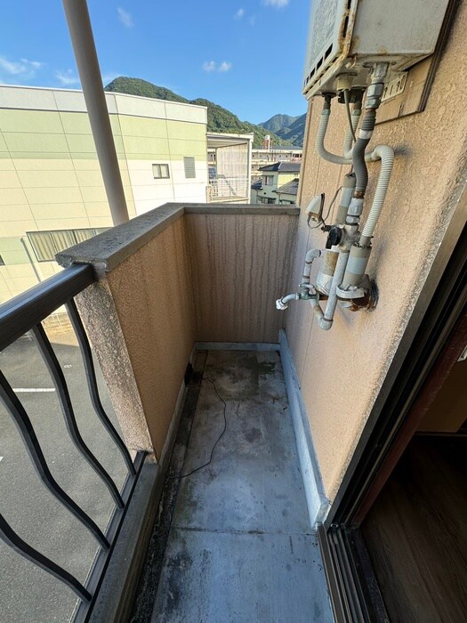 物件内観写真10　(洗濯機置場)