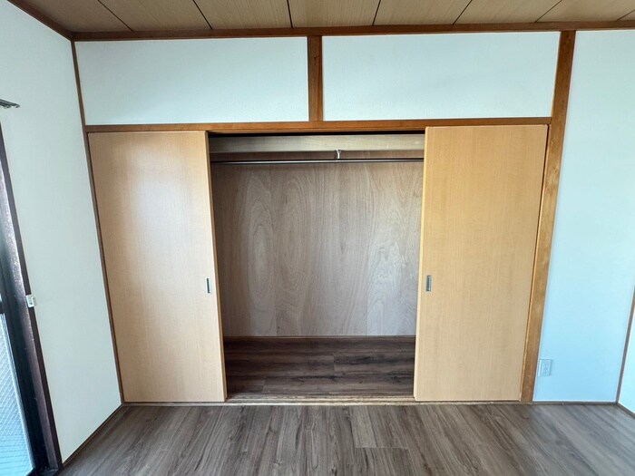 物件内観写真12　(収納)
