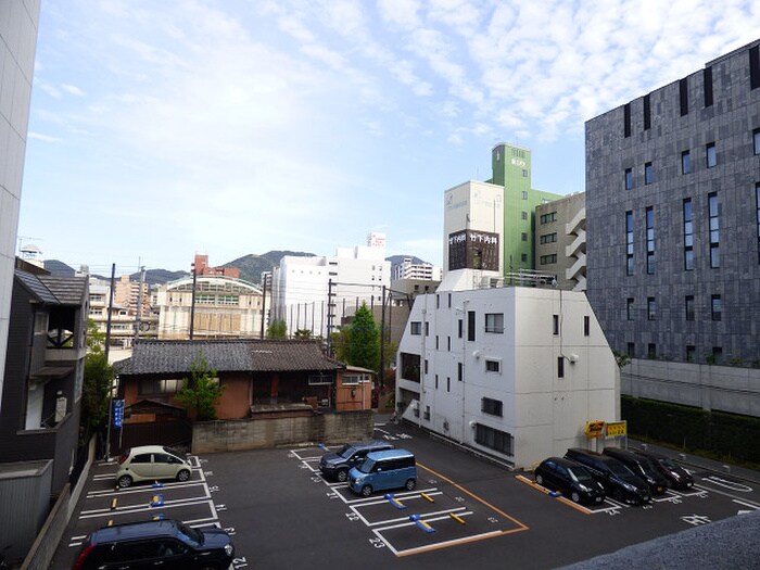 物件内観写真16　(室内からの展望)