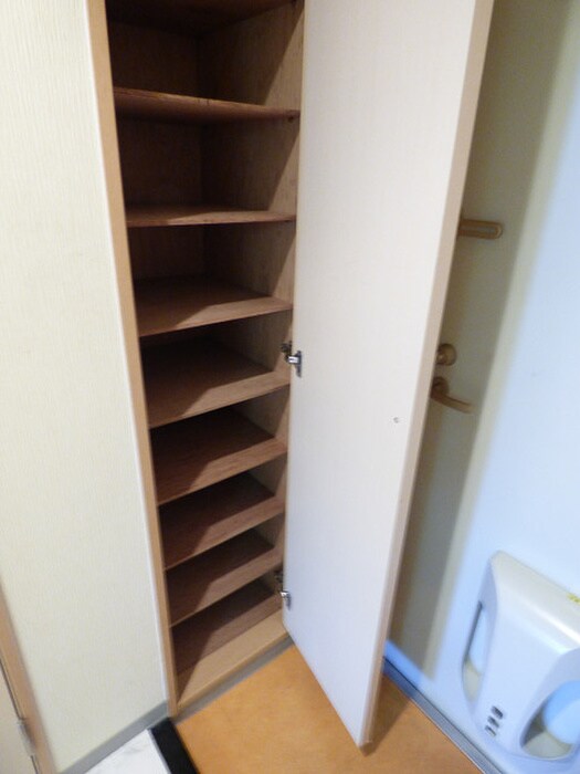 物件内観写真17　(靴箱)