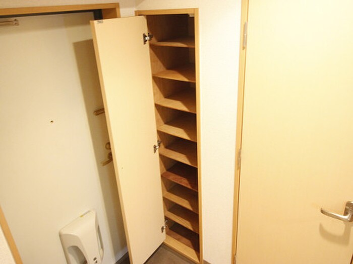 物件内観写真17　(靴箱)