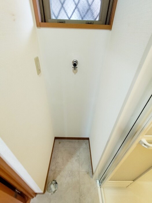 物件内観写真17　(洗濯機置場)