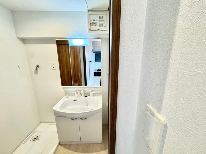 物件内観写真11　(洗面)