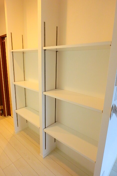 物件内観写真11　(収納)