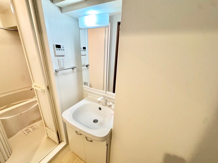 物件内観写真11　(洗面)