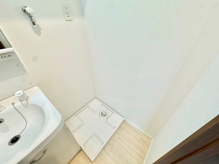 物件内観写真12　(洗濯機置場)