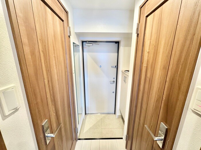 物件内観写真14　(玄関)