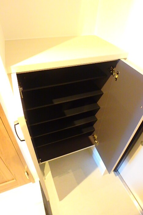 物件内観写真17　(靴箱)