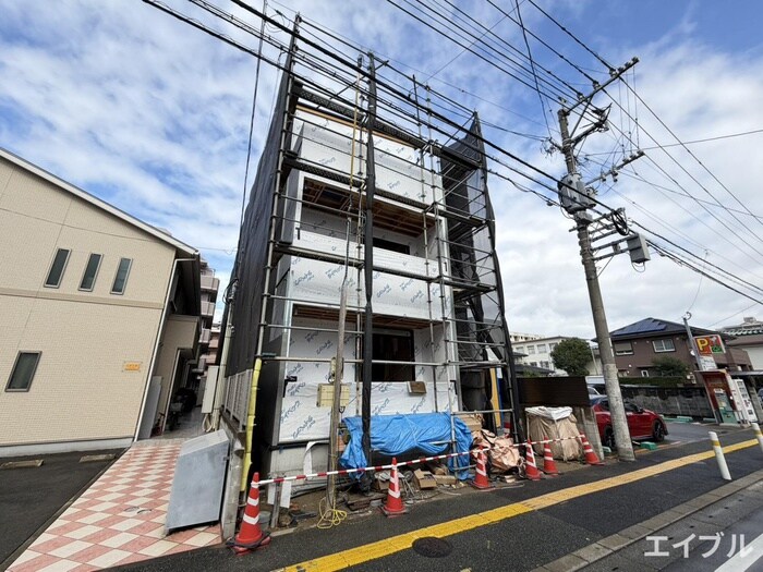 物件外観写真6　(エントランス部分)