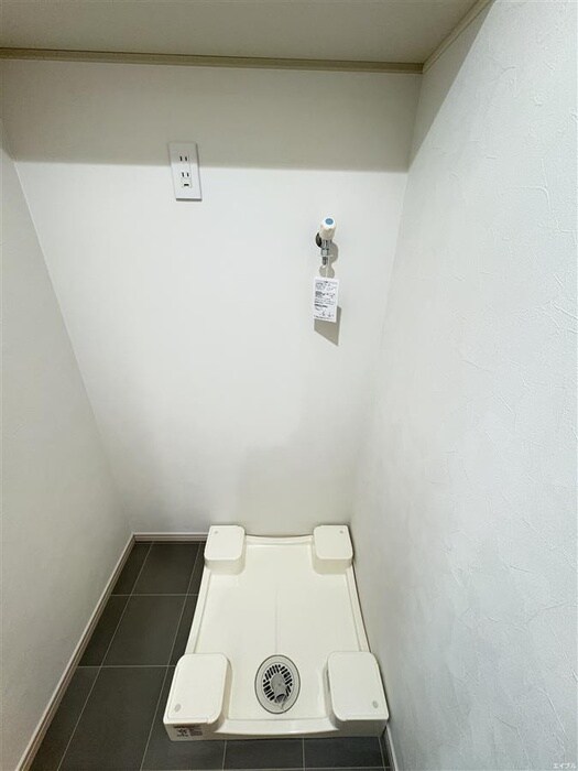 物件内観写真14　(洗濯機置場)