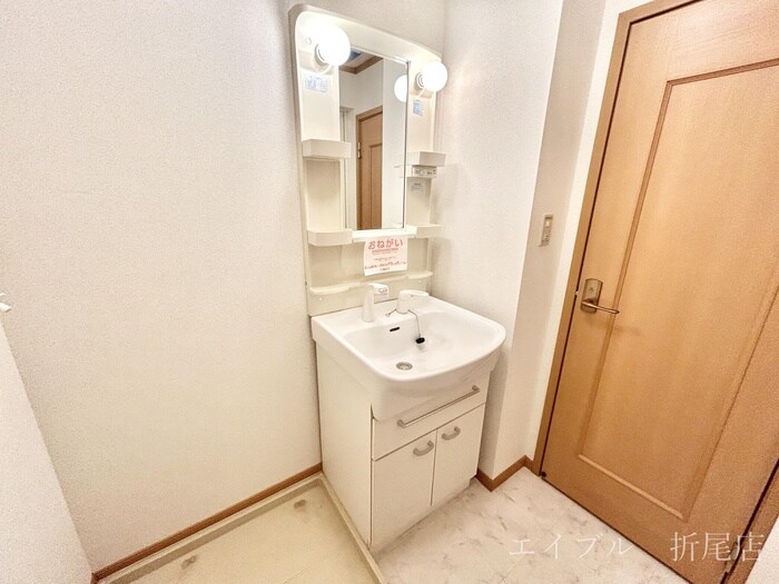 物件内観写真8　(トイレ)