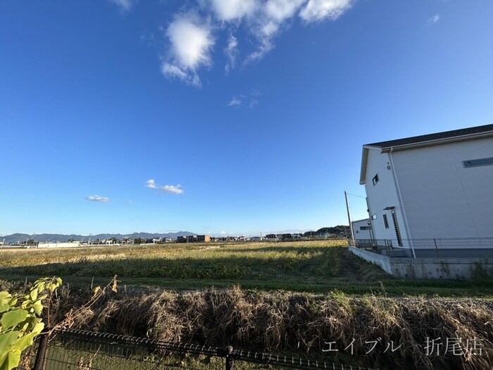 物件内観写真13　(室内からの展望)