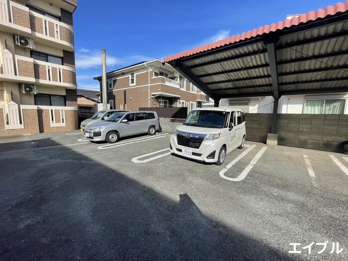 物件外観写真4　(駐車場)