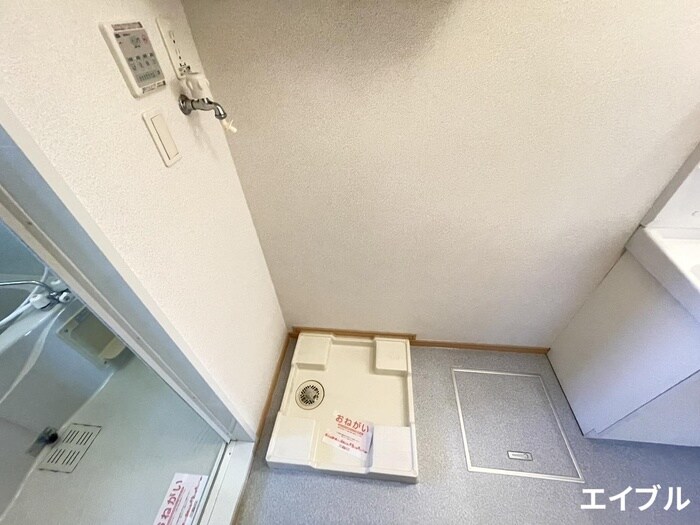 物件内観写真21　(洗濯機置場)