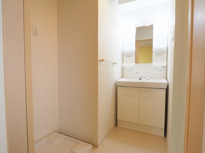 物件内観写真11　(洗面)