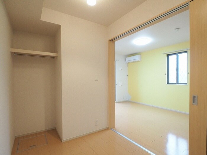 物件内観写真13　(居室)