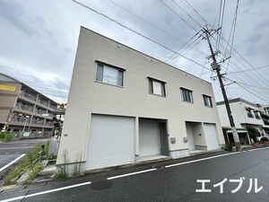 菰田ガレージ外観写真
