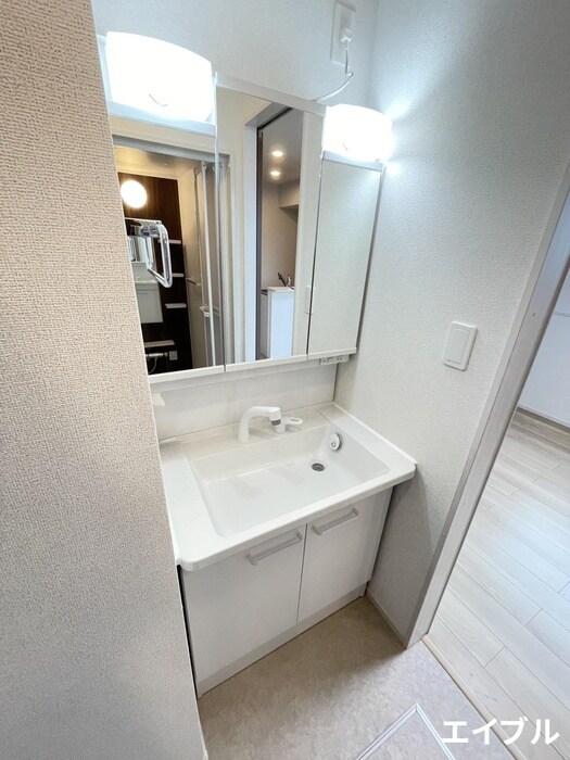 物件内観写真9　(洗面)