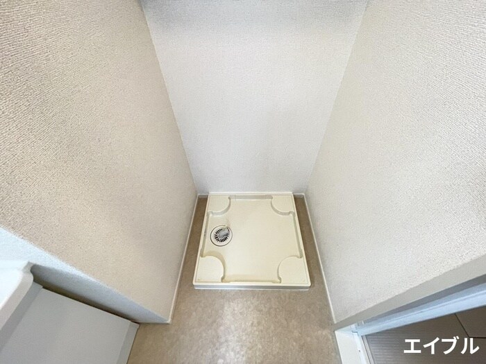 物件内観写真12　(洗濯機置場)