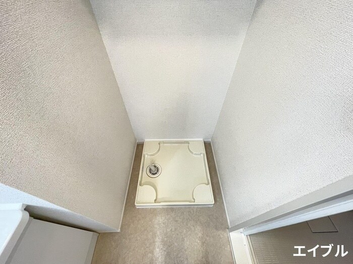 物件内観写真18　(洗濯機置場)