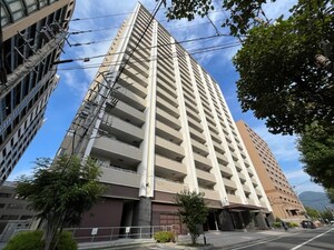 ﾎﾟﾚｽﾀｰﾀﾜｰ大手町ﾘｰﾓ（2004）外観写真