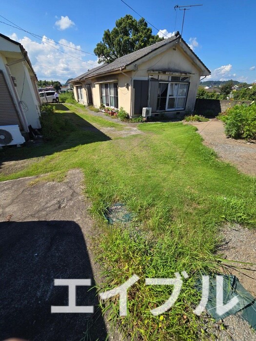 物件外観写真2　(駐車場)