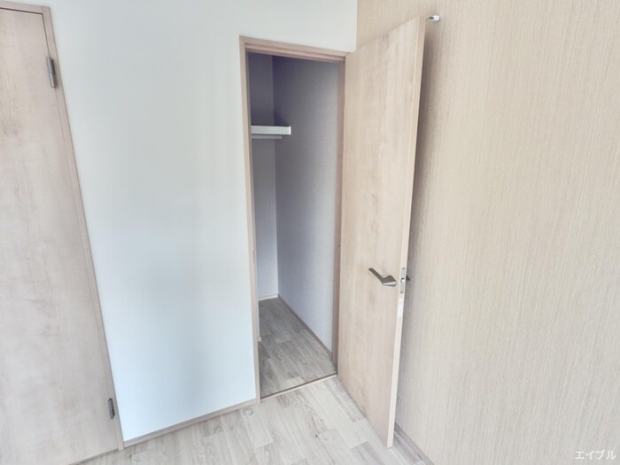 物件内観写真12　(収納)