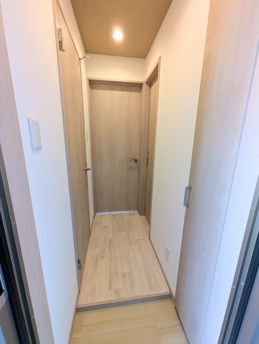 物件内観写真13　(玄関)