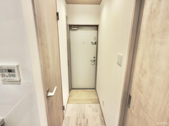 物件内観写真13　(玄関)