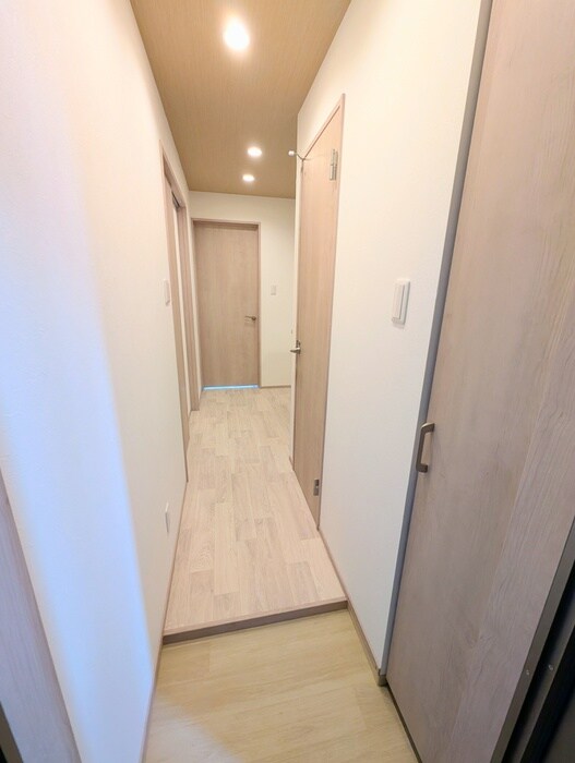 物件内観写真13　(玄関)