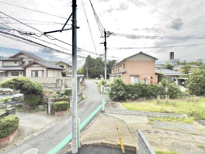 物件内観写真14　(室内からの展望)