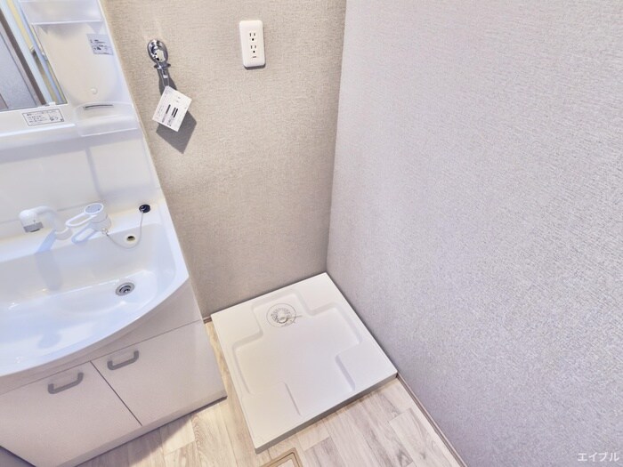 物件内観写真17　(洗濯機置場)