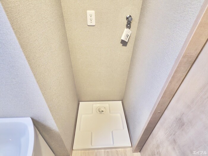 物件内観写真17　(洗濯機置場)