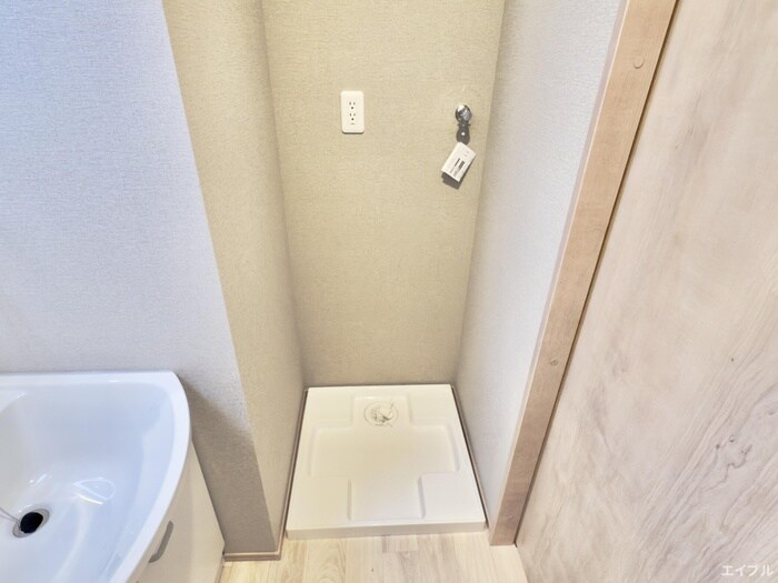 物件内観写真17　(洗濯機置場)