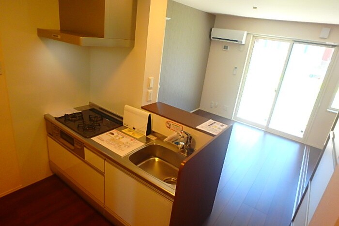 物件内観写真2　(居室)