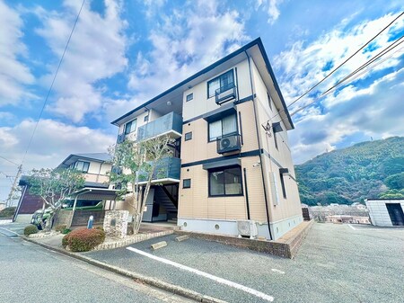Ｂｅ　Ｅａｓｅ外観写真